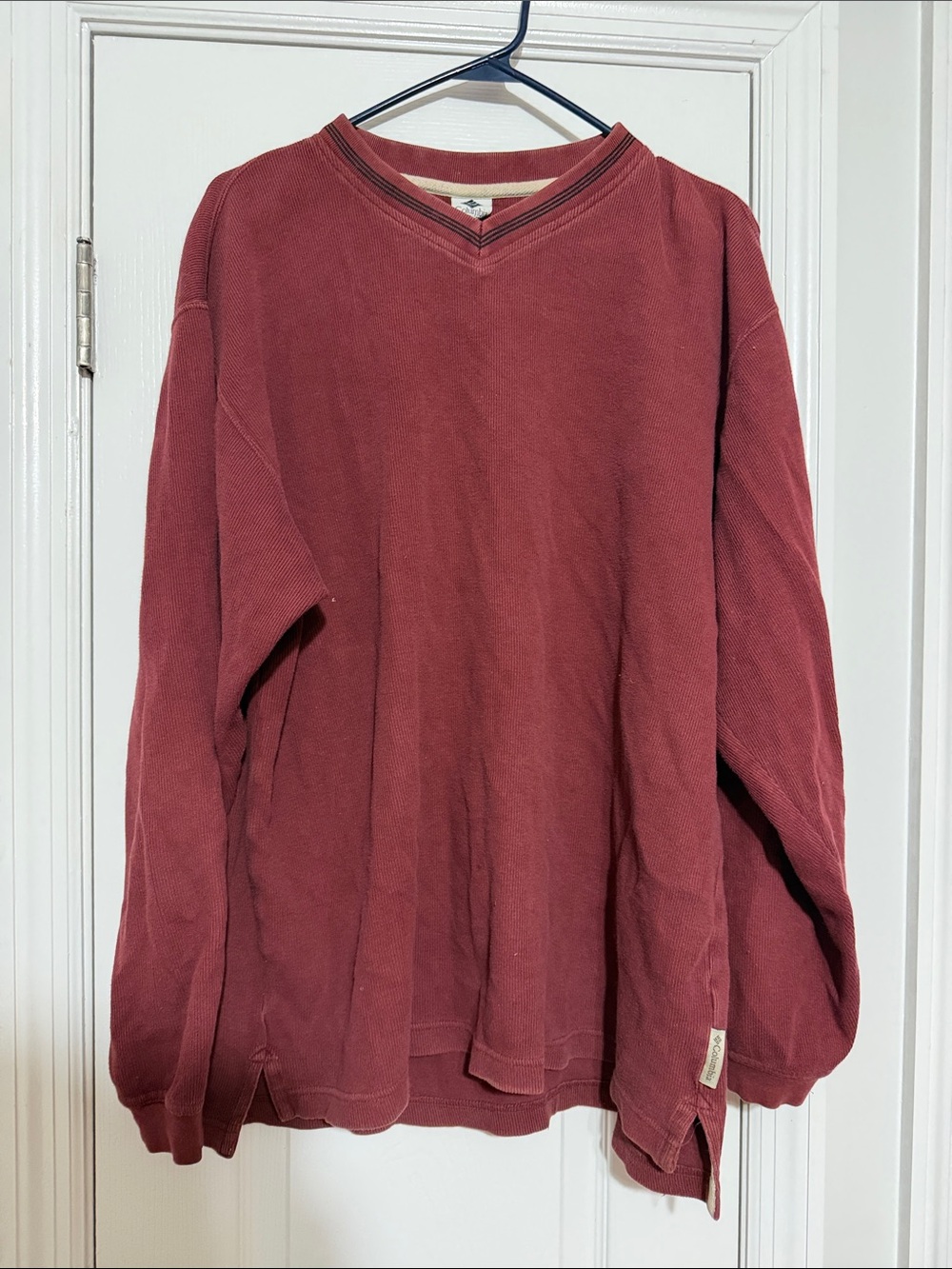 Vintage Columbia Men's V-Neck Long Sleeve Sweater - Burgundy